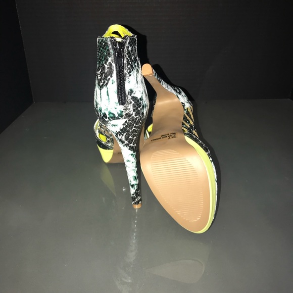 Take Me Away Platform - Picture 6 of 6